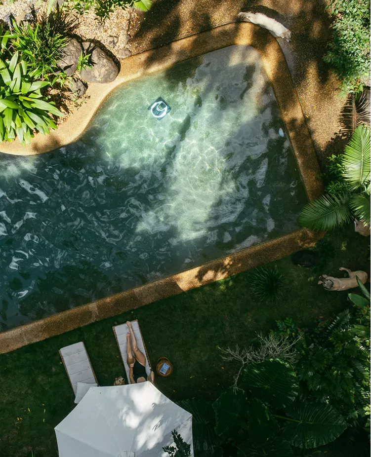 Aerial view of a pool cleaned by SPINO E1